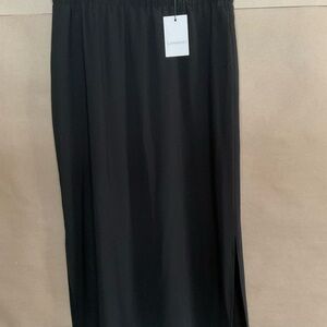 Junarose black maxi skirt. Size 14. Side slits. NWT